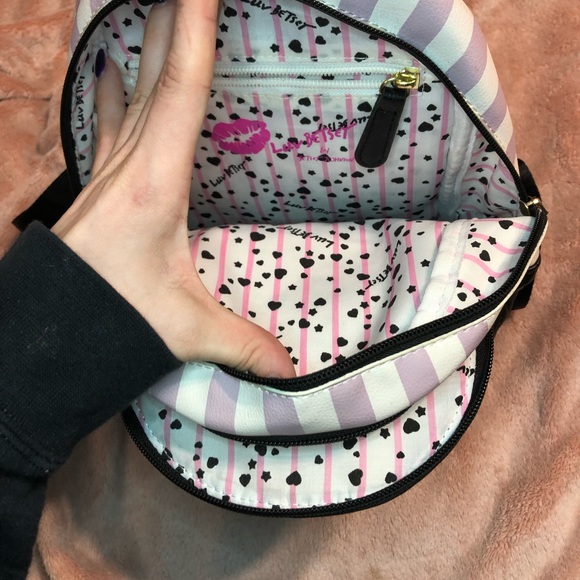 Small backpack - Picture 3 of 3